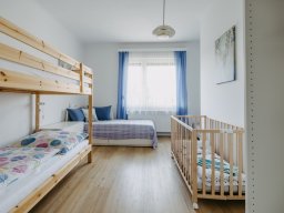 Schlafzimmer 2